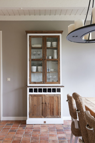 буфет дерево с историей с отделениями для вина riviera maison в Петрозаводске