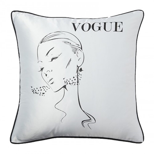 подушка с надписью vogue в Петрозаводске